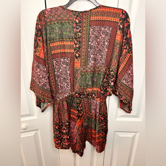 Wisteria Lane Women’s Batwing Sleeved Boho Mix Print Romper Medium Whimsical - Picture 7 of 7